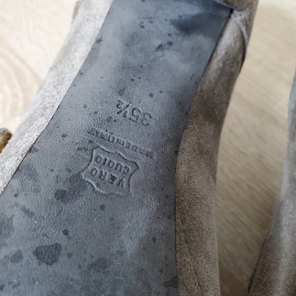 Lanvin Gray Suede Buckle Ankle Bootie, Size 35.5 - Picture 13 of 13